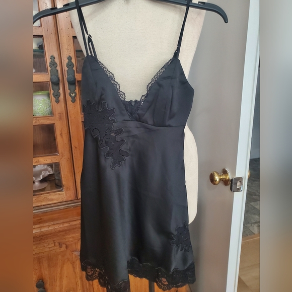 Princess Polly Aloura Spliced Black Lace Mini Dress - Picture 2 of 10